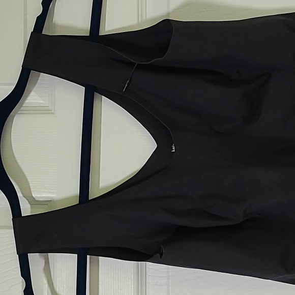 Knix Evolution Tank - Picture 3 of 9